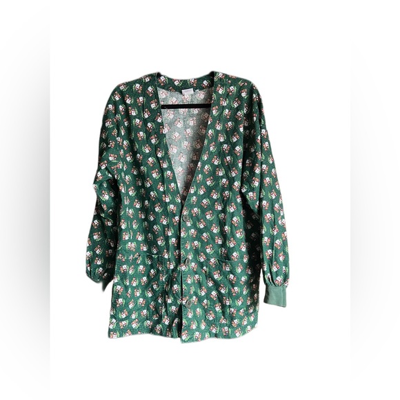 SCRUBS Tops - Christmas SCRUBS Green Button up Size Medium
